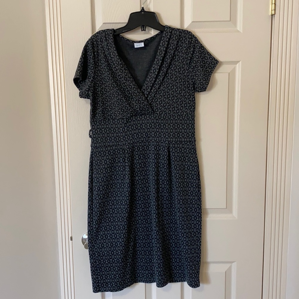 Suzysheir dress size L